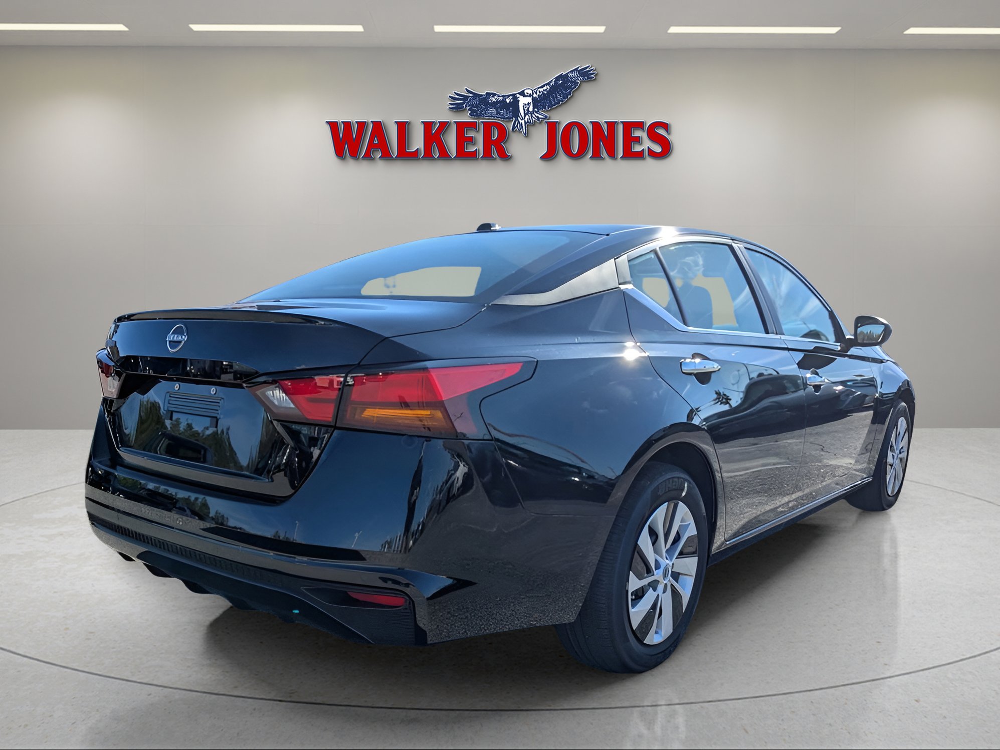 2025 Nissan Altima S photo 3