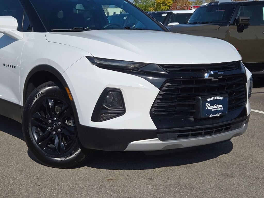 2022 Chevrolet Blazer 2LT photo 2