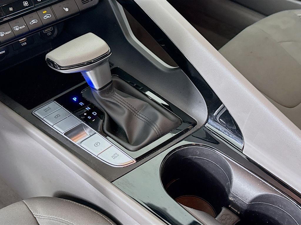 2022 Hyundai Elantra Blue photo 19