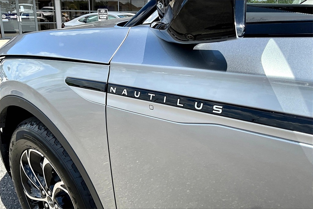 Image of Pre-Owned 2024 Lincoln Nautilus Premiere