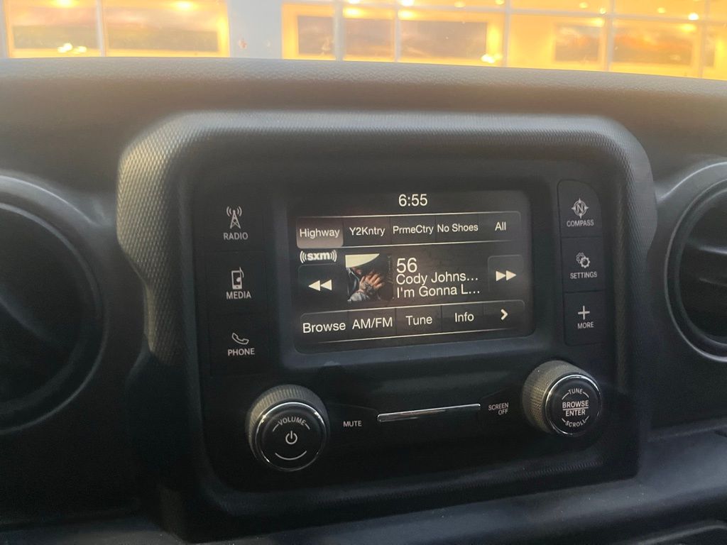 2019 Jeep Wrangler Unlimited Sport S photo 18