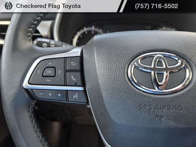 2023 Toyota Highlander XLE photo 26