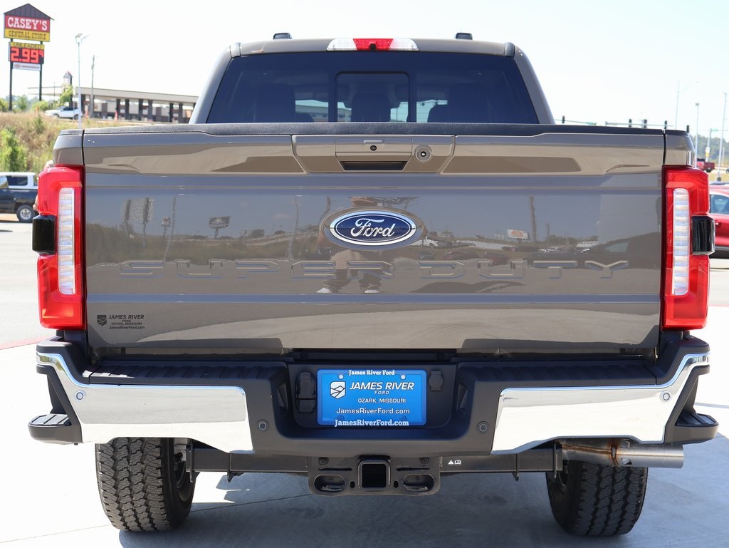 2026 Ford F-250 Lariat photo 4