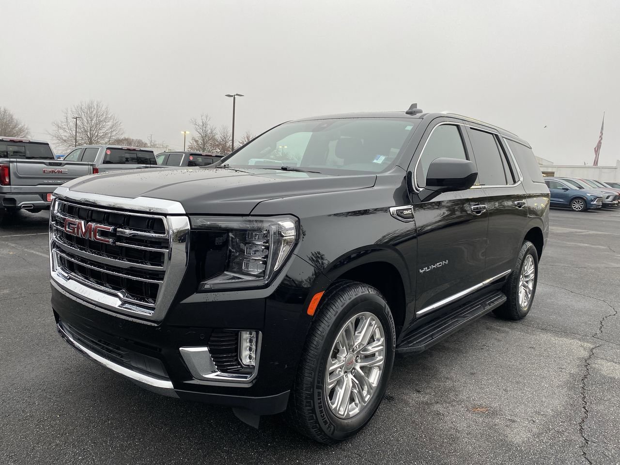2021 GMC Yukon SLT's photo