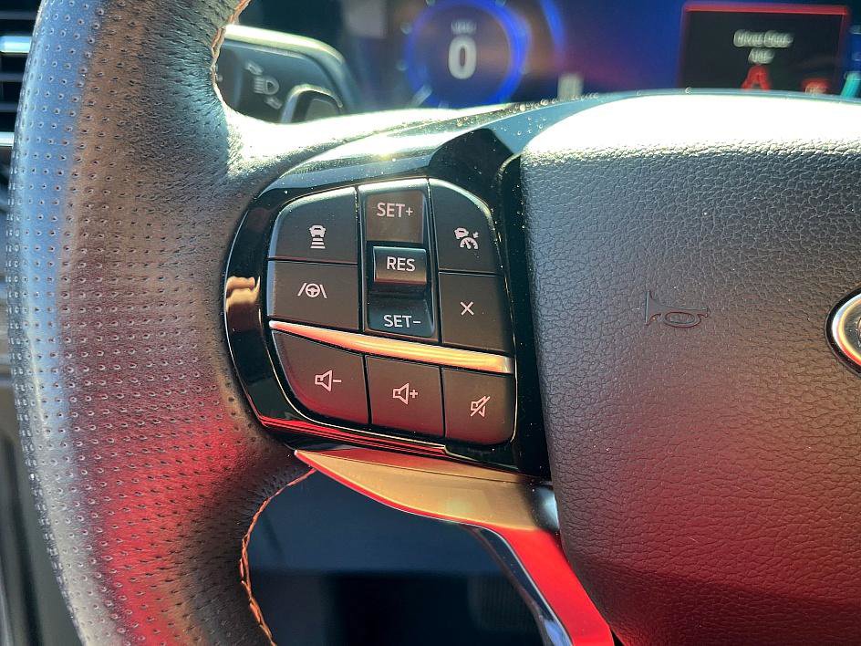 2021 Ford Explorer ST photo 15
