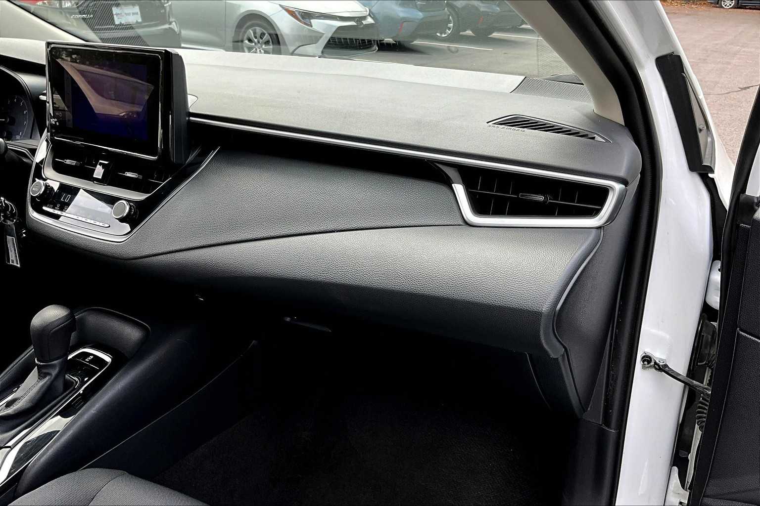 2023 Toyota Corolla LE photo 16