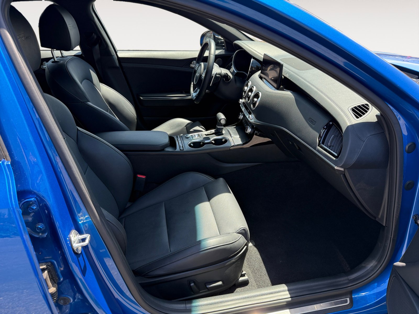 2023 Kia Stinger GT-Line photo 17