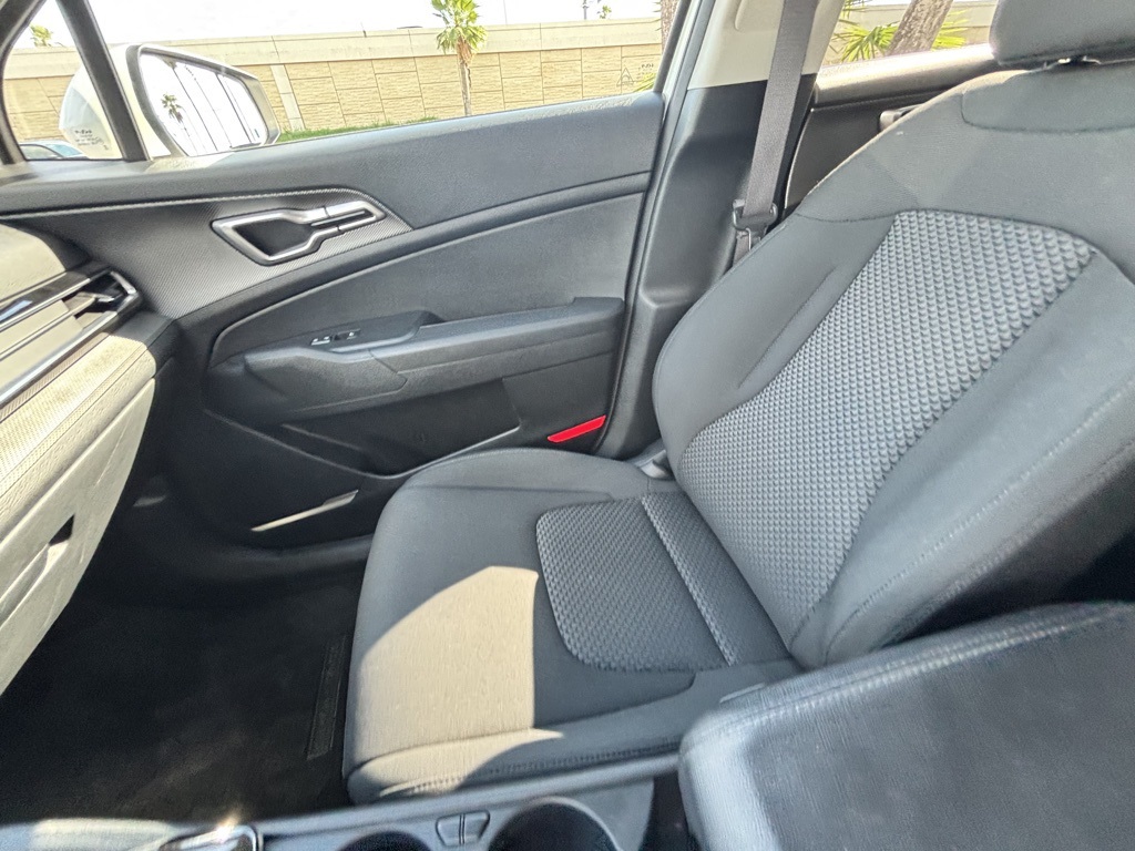 2023 Kia Sportage Hybrid LX photo 15