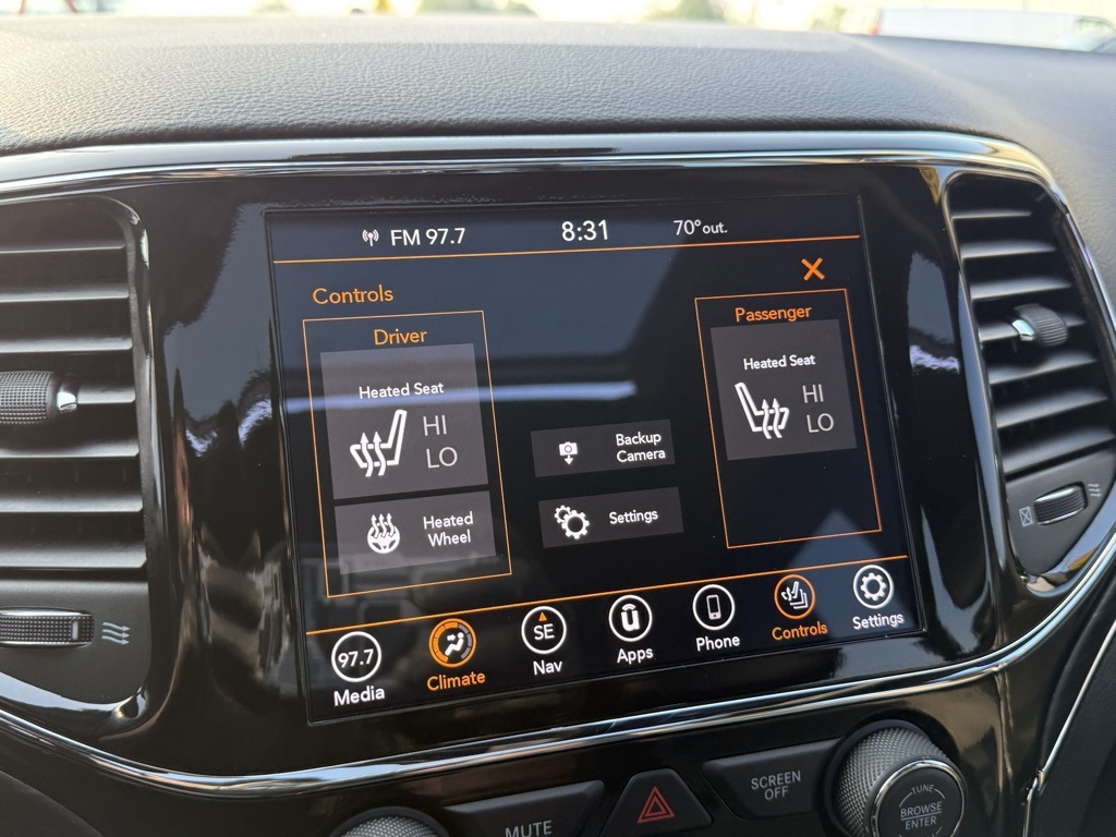 2021 Jeep Grand Cherokee Anniversary Edition photo 40
