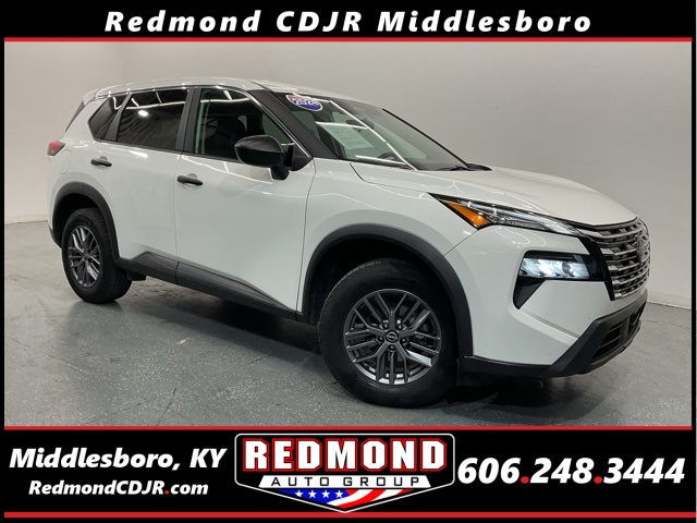 2024 Nissan Rogue S's photo