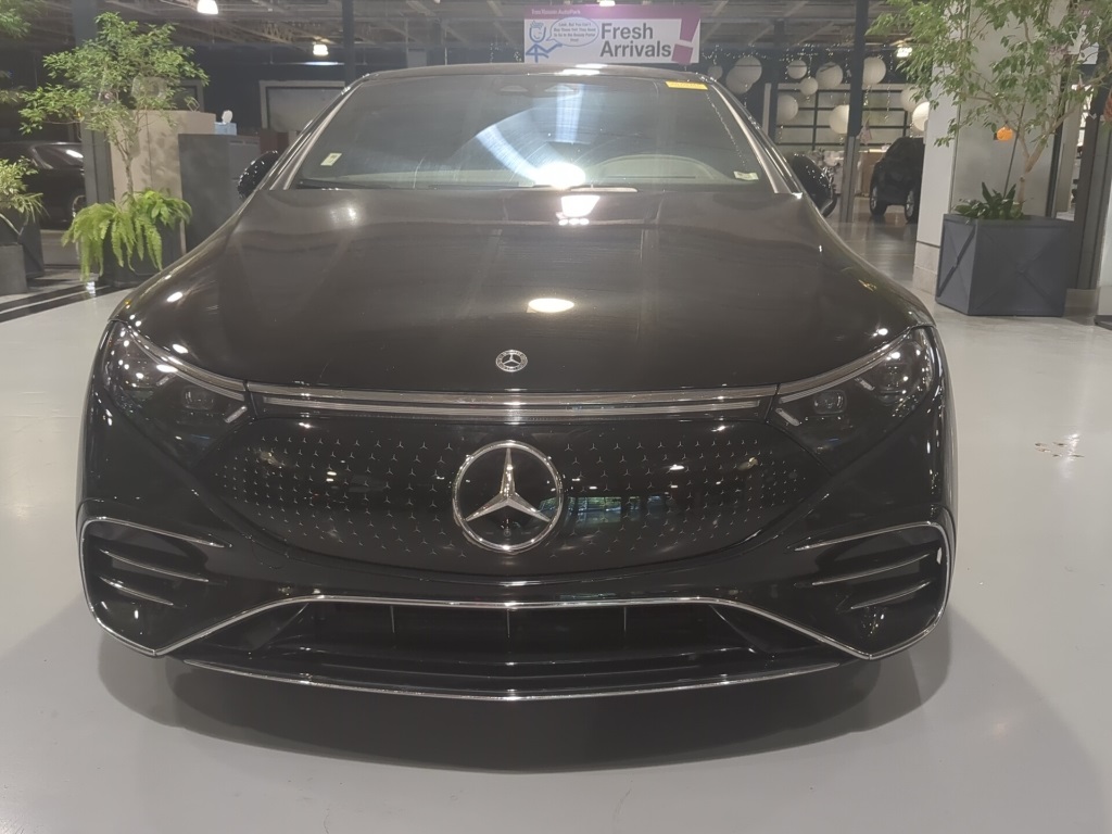 2023 Mercedes Benz EQS Sedan 580 4MATIC photo 2