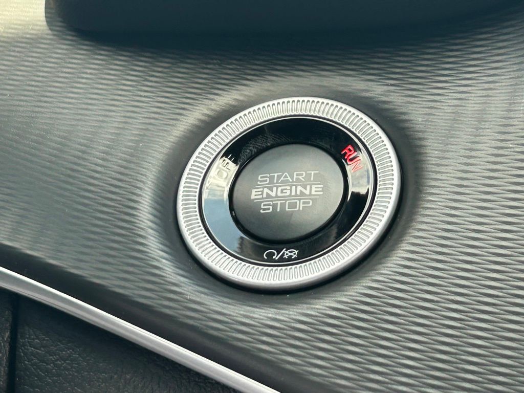 2025 Jeep Grand Cherokee Laredo X photo 36