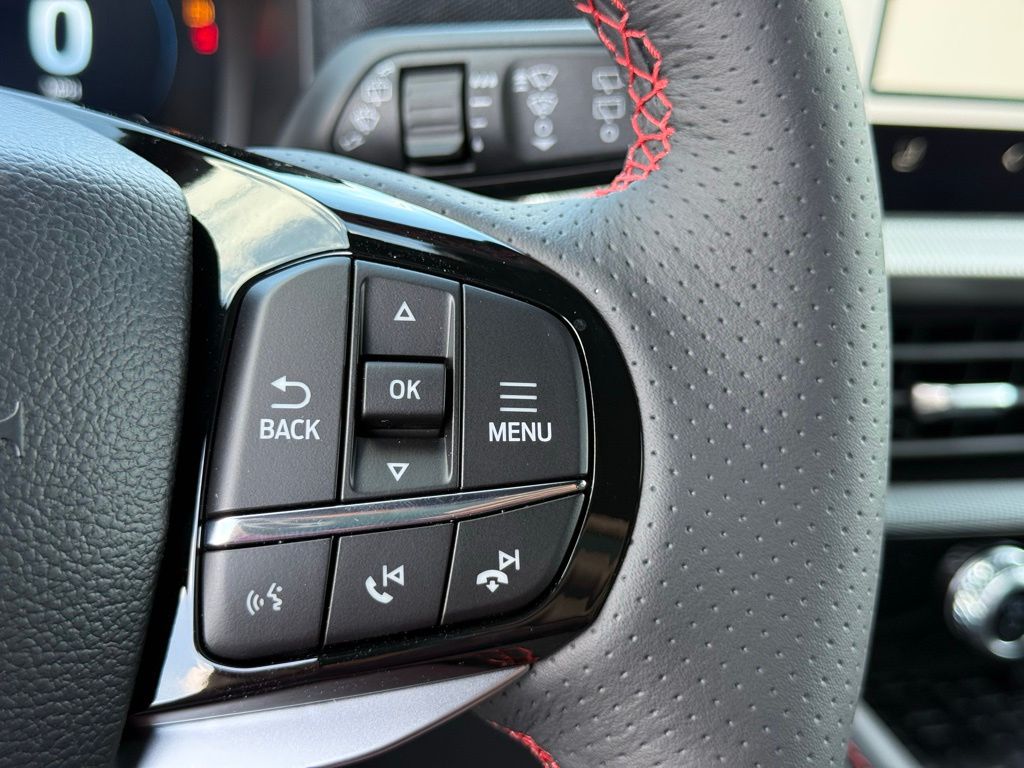 2025 Ford Explorer ST-Line photo 13