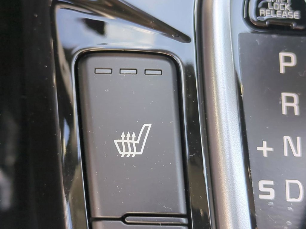 2025 Kia Seltos SX photo 21