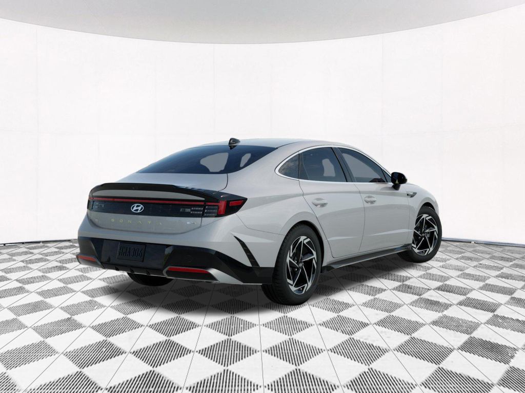 2026 Hyundai Sonata SEL Sport photo 3