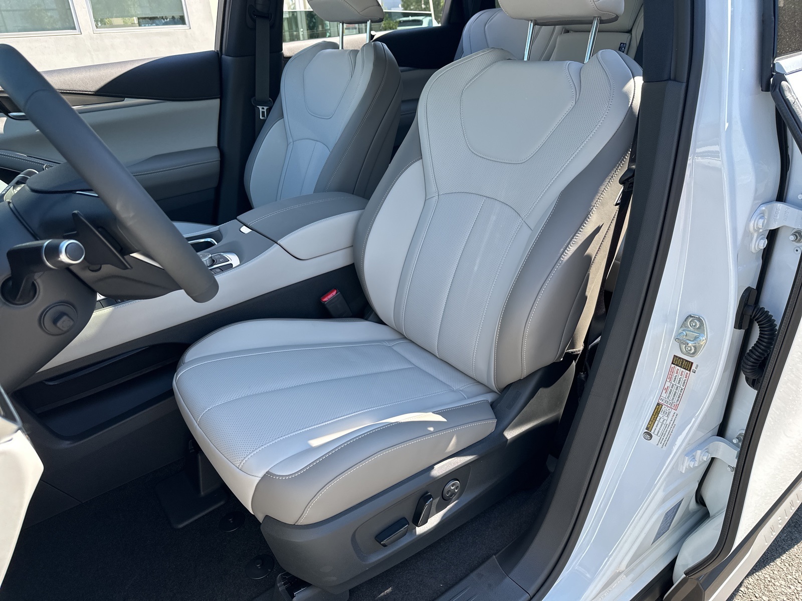 2026 Infiniti QX60 Luxe AWD photo 20