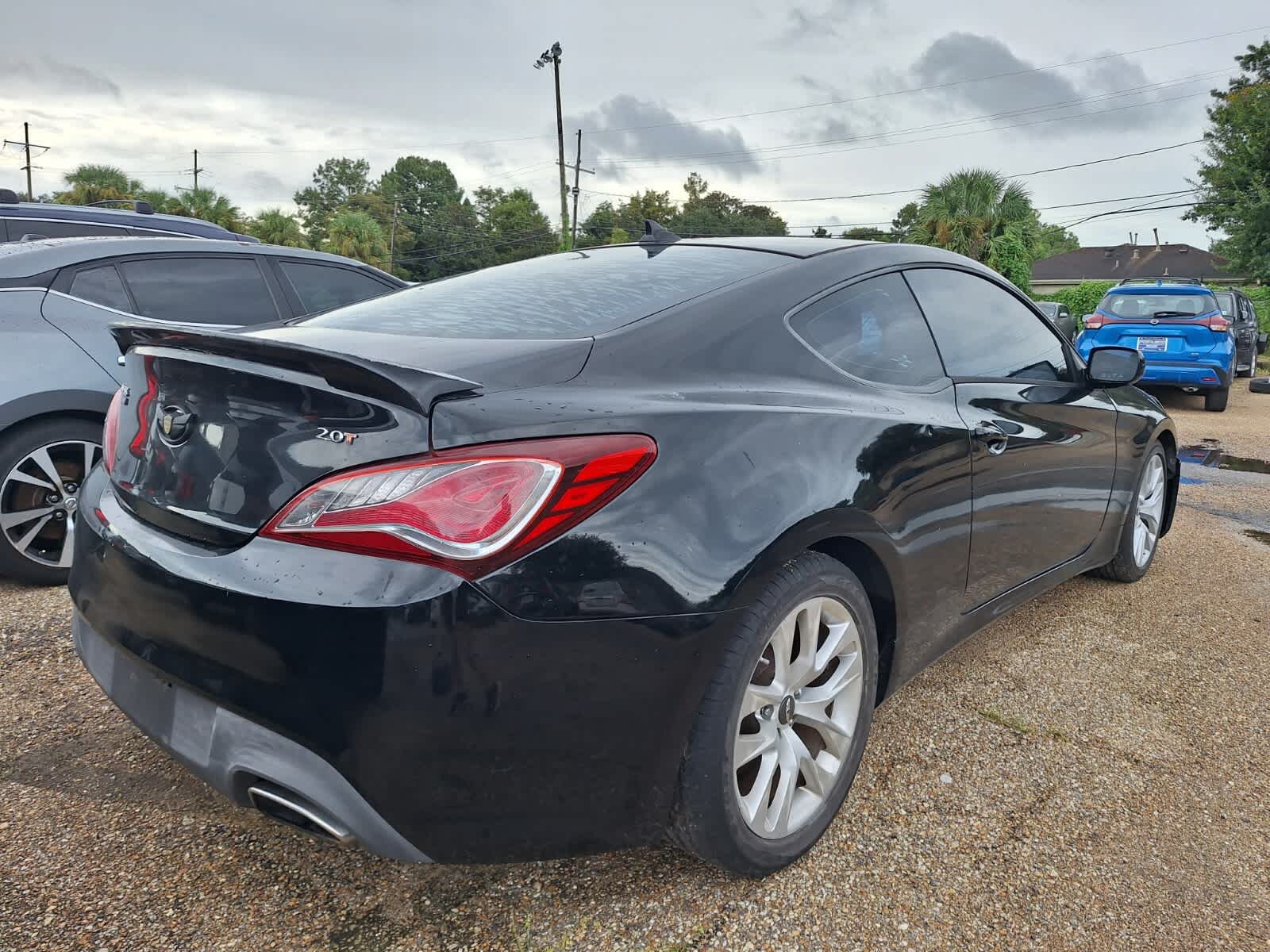 2013 Hyundai Genesis Premium photo 3