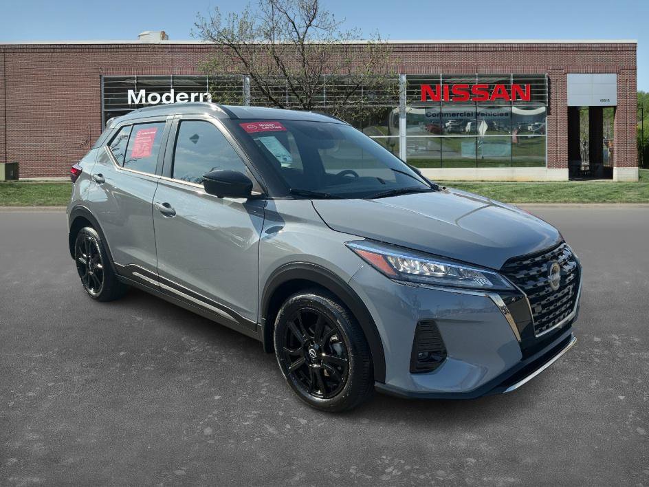 2024 Nissan Kicks SR photo 4