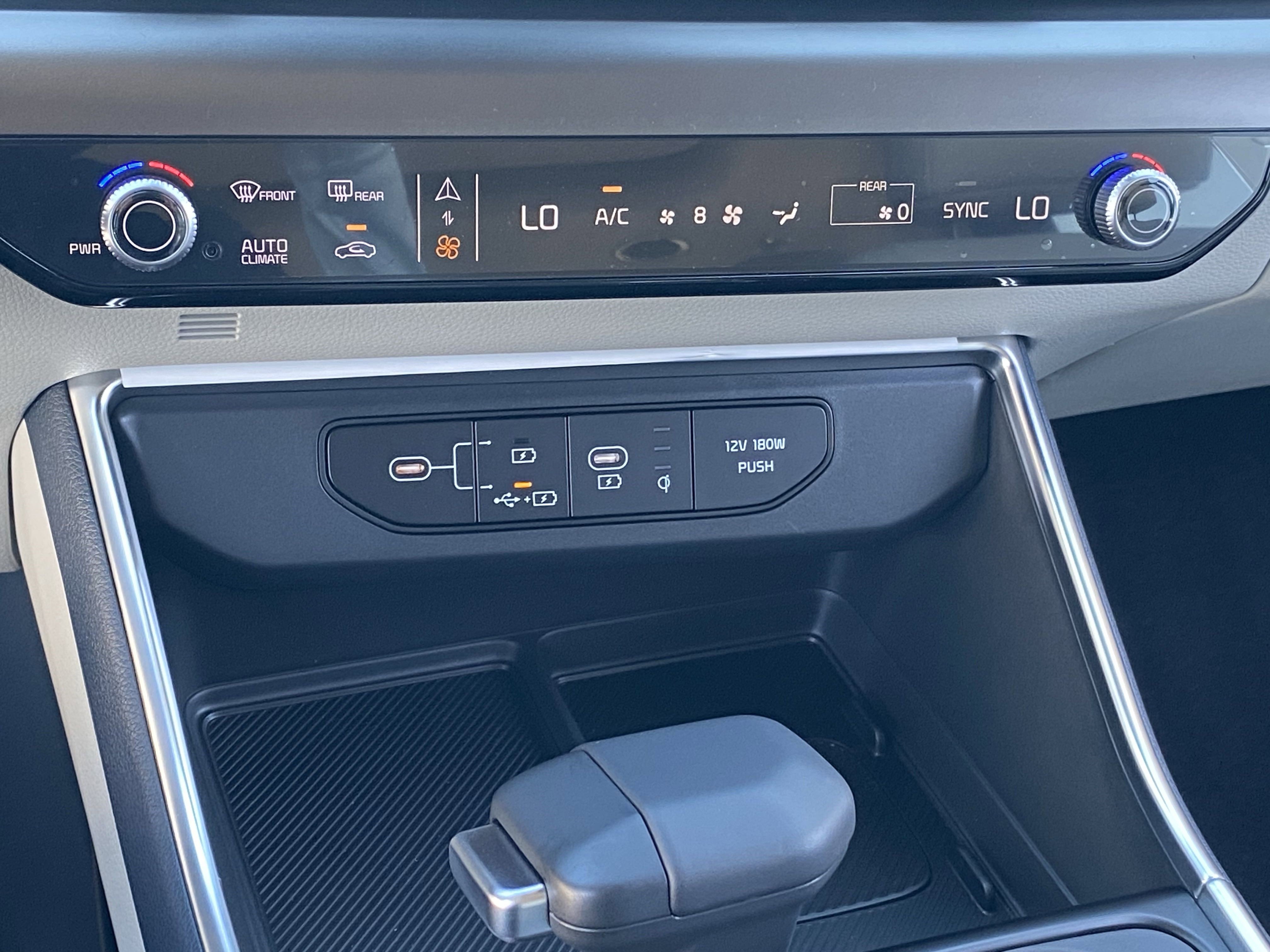 2026 Kia Carnival SX Prestige photo 13