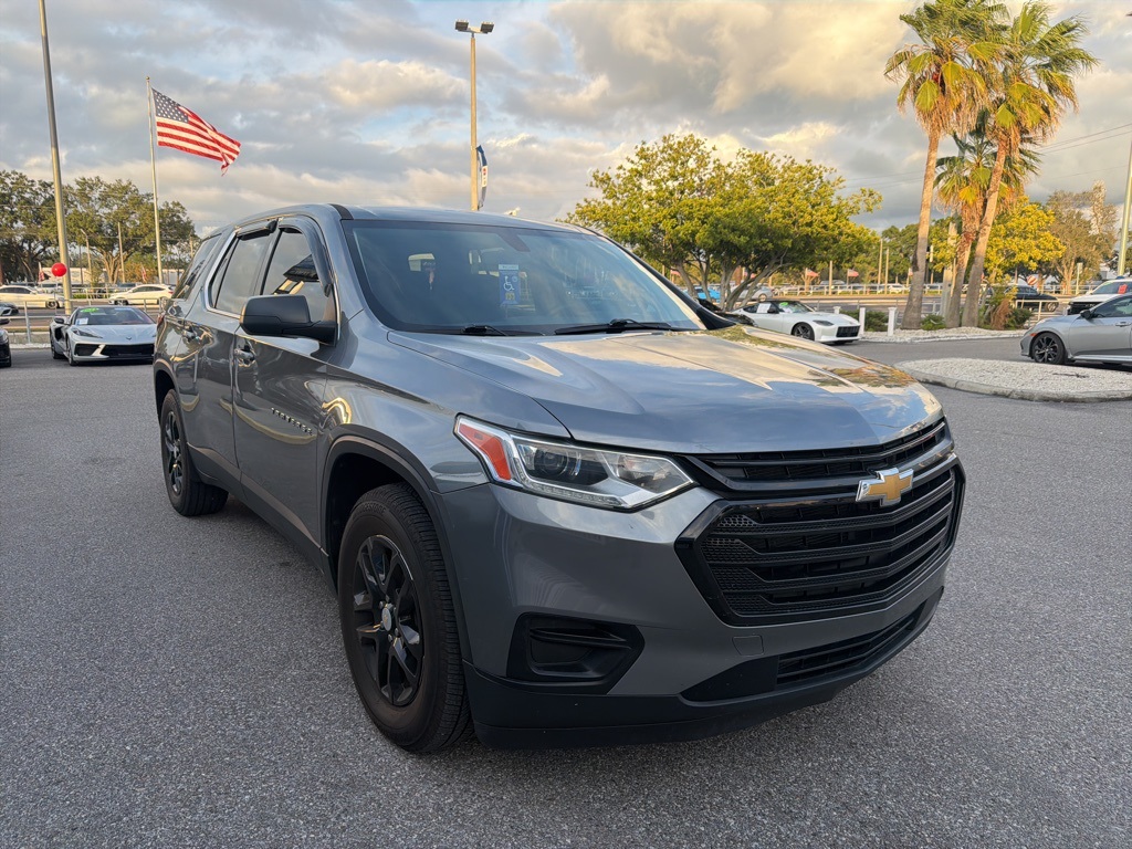 2021 Chevrolet Traverse LS's photo