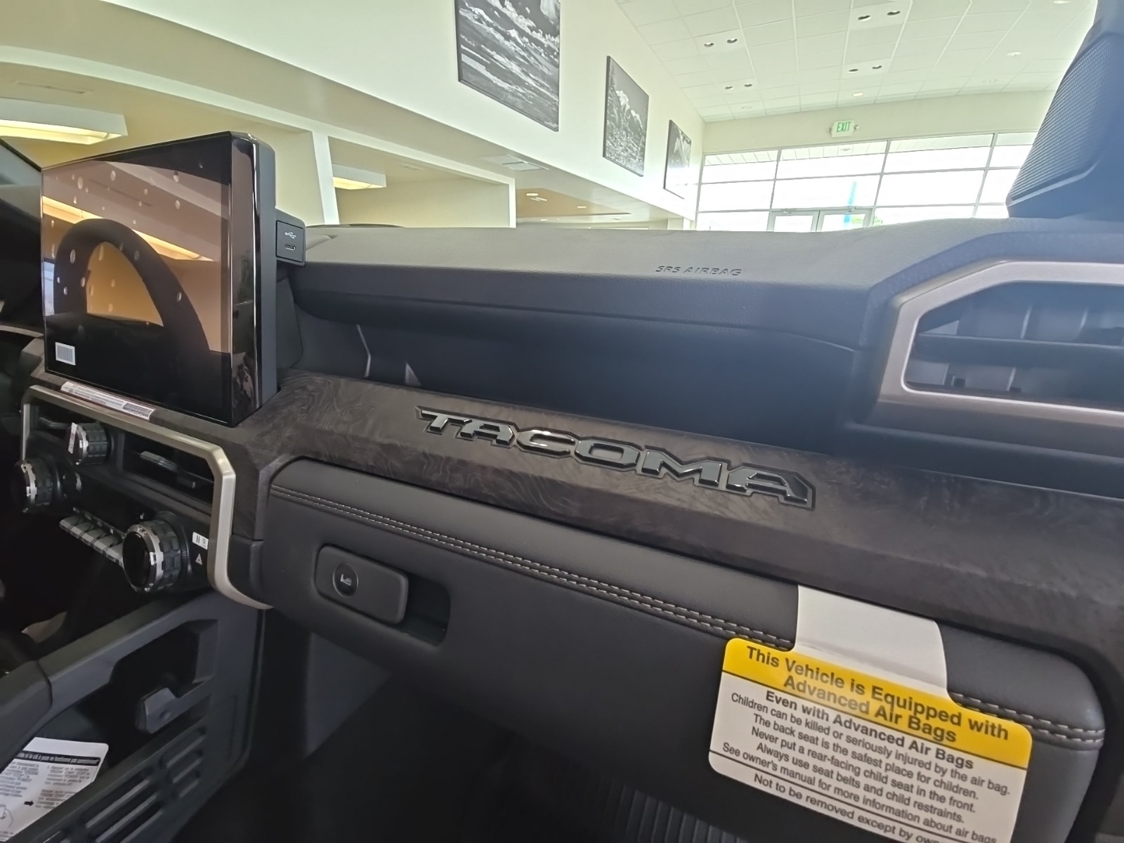 2025 Toyota Tacoma Limited 4x4 Double Cab photo 26