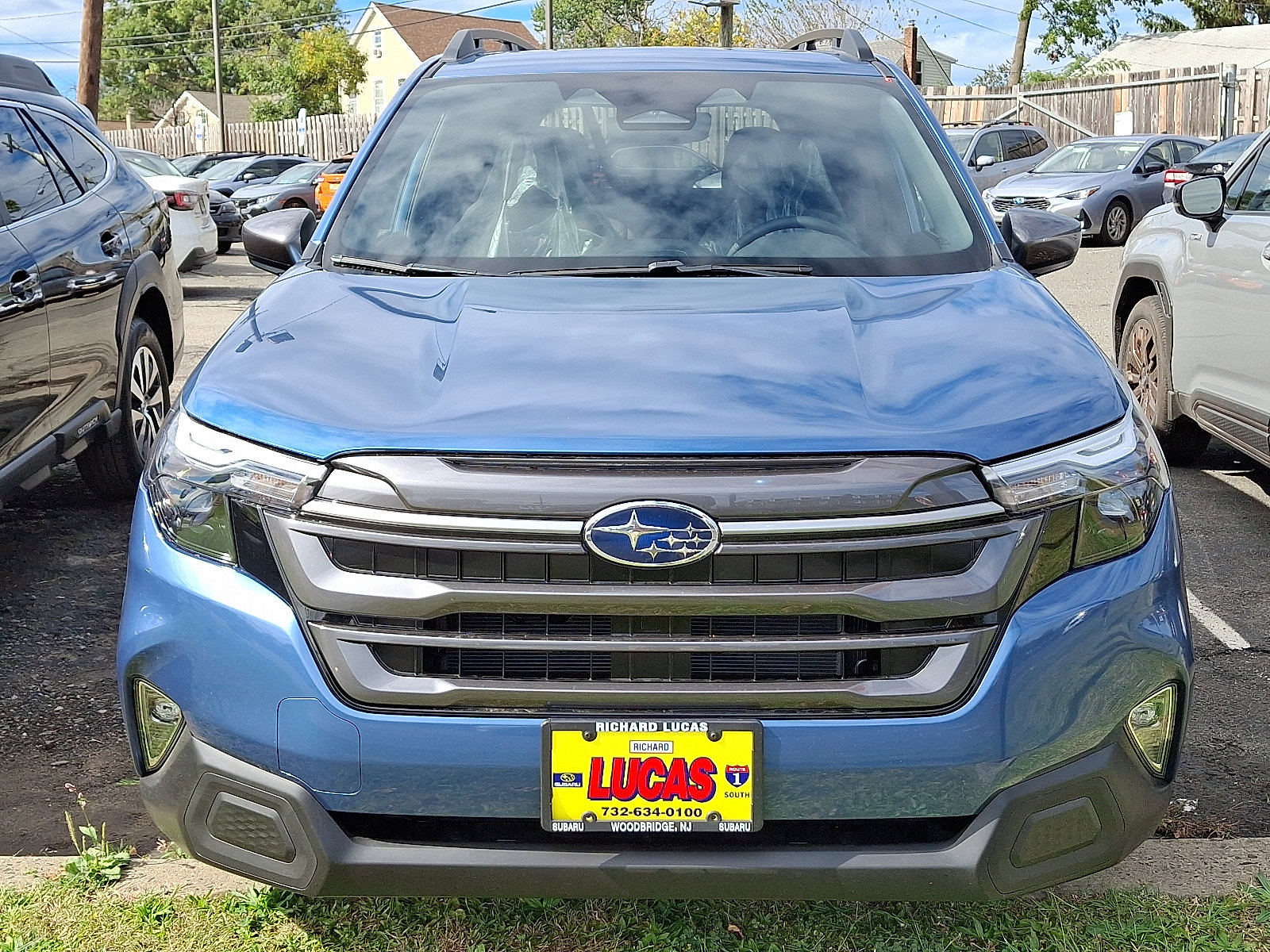 2025 Subaru Forester Premium photo 2