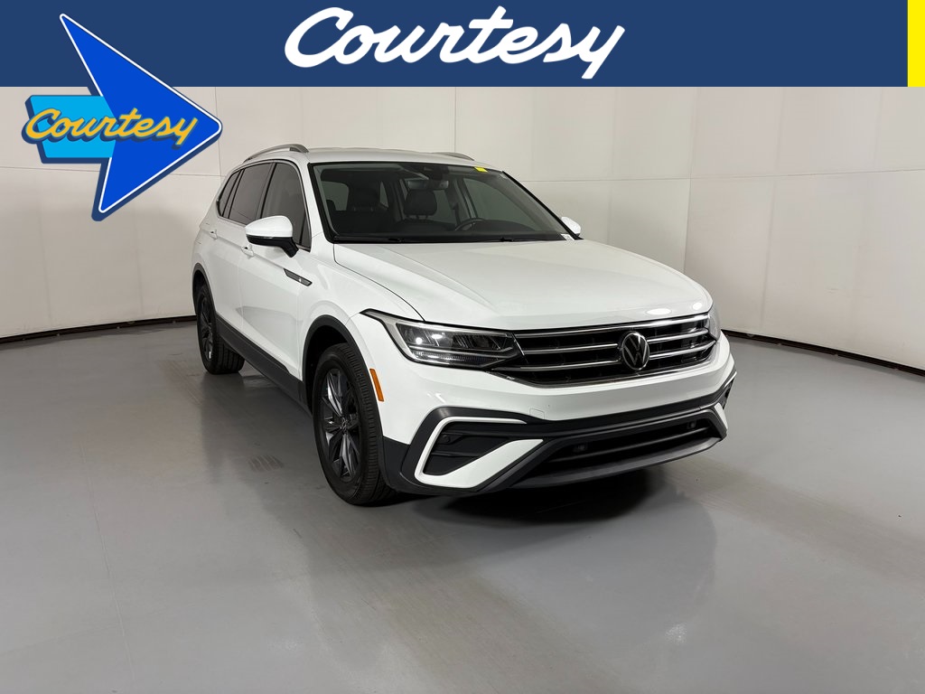 2024 Volkswagen Tiguan SE's photo