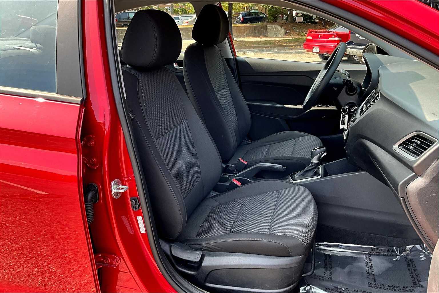 2020 Hyundai Accent SE photo 8