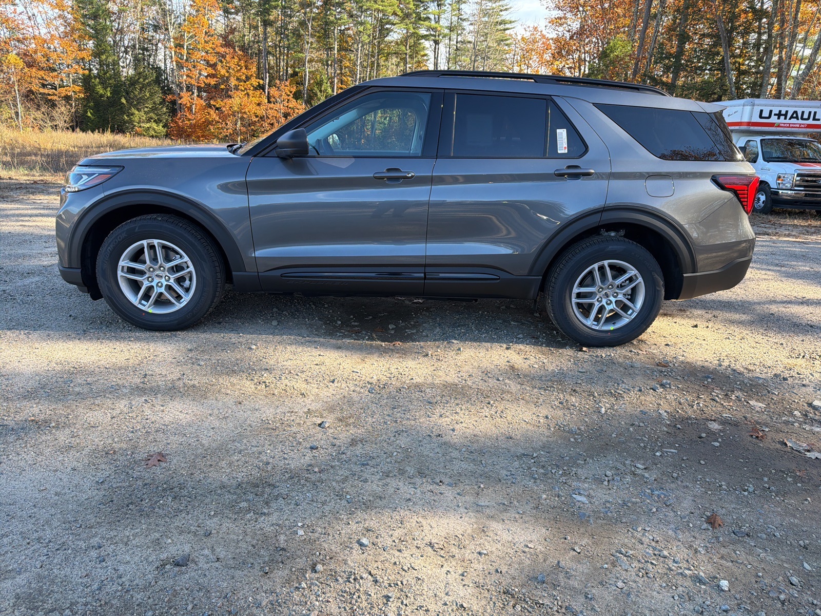 2026 Ford Explorer photo 4