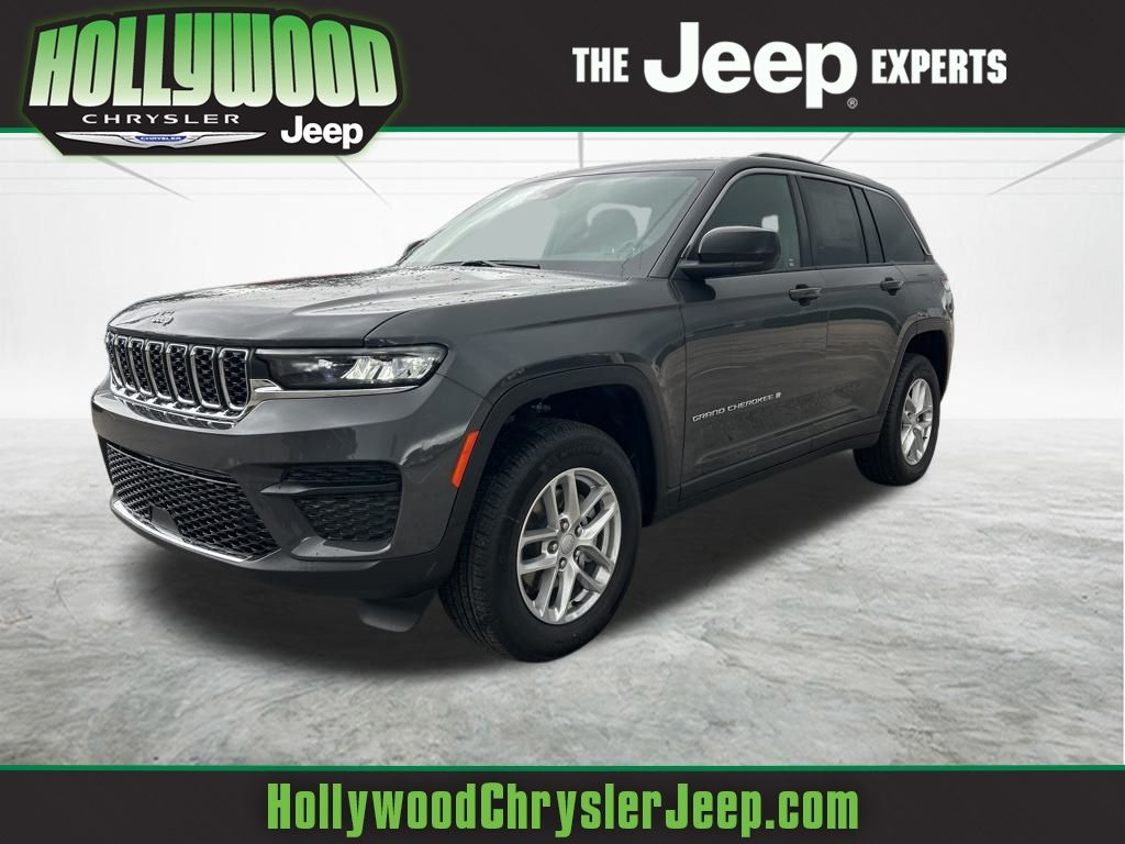 2025 Jeep Grand Cherokee Laredo's photo