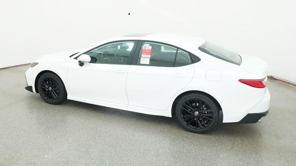 2025 Toyota Camry SE photo 11