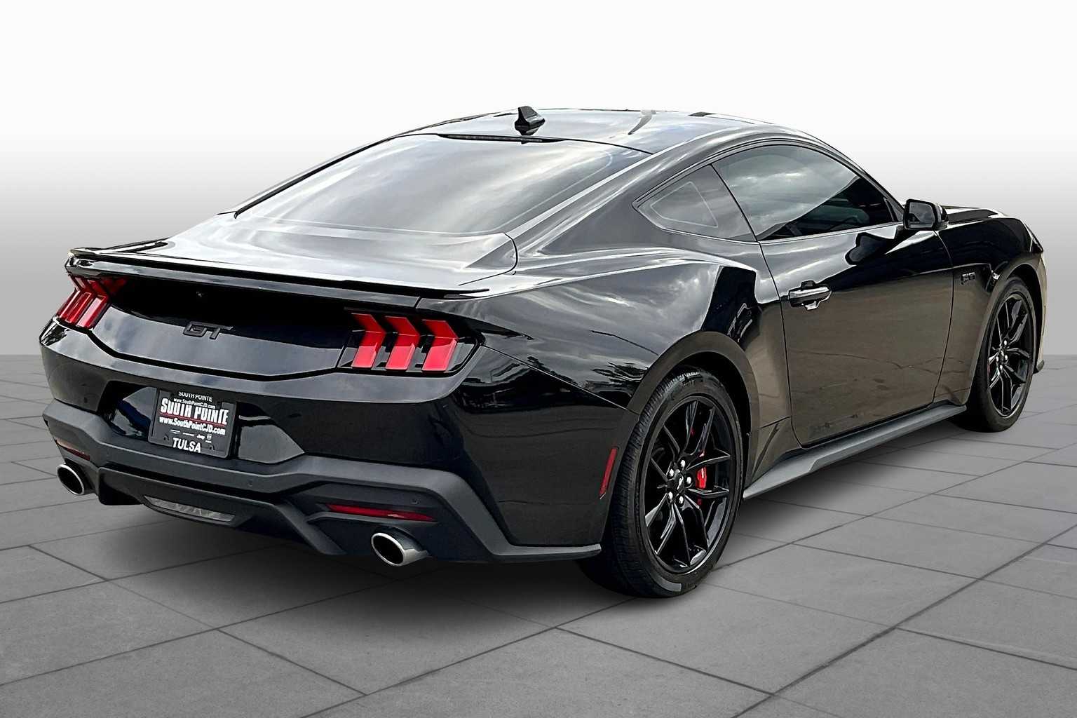 2024 Ford Mustang GT Premium photo 11
