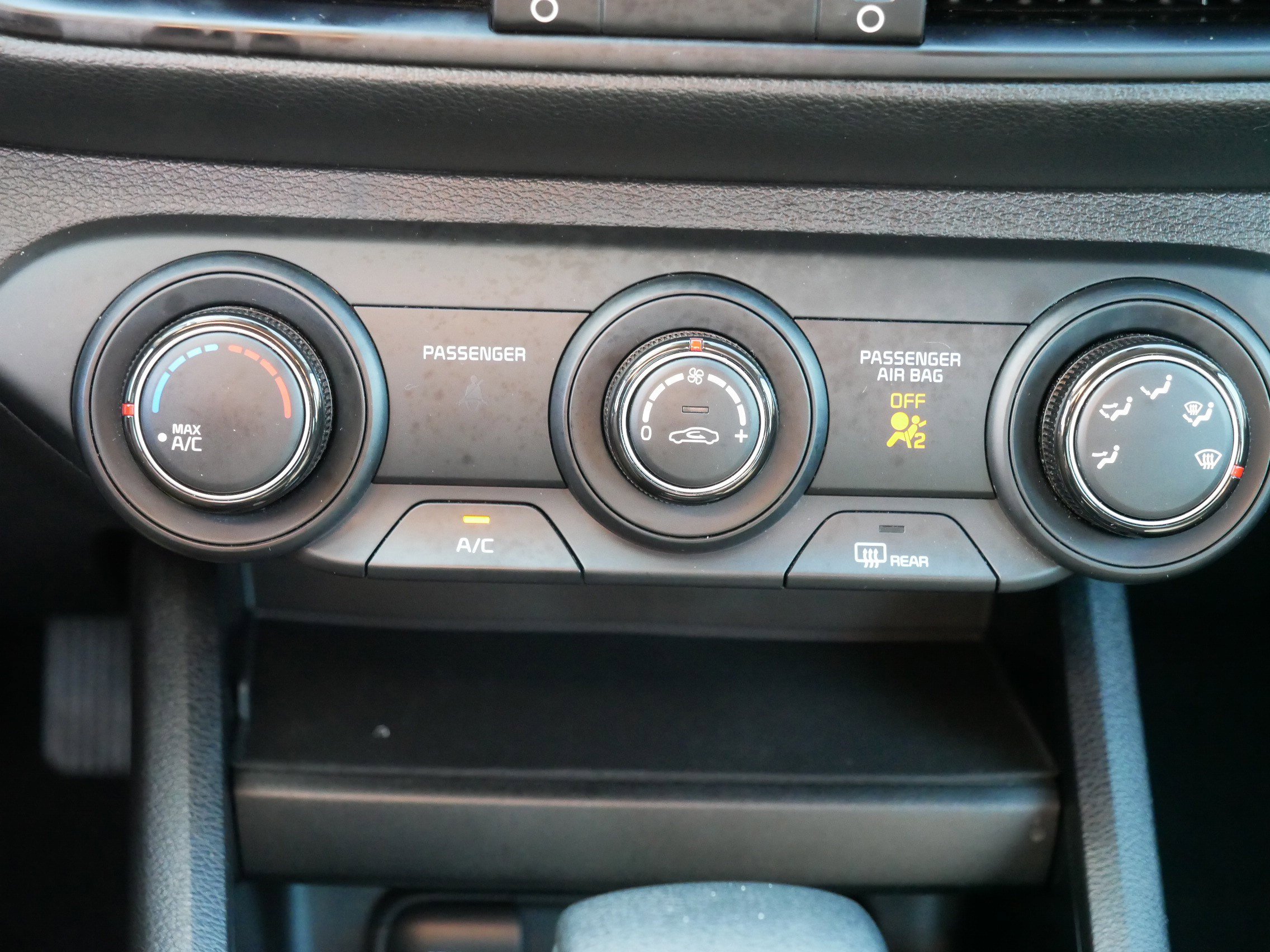 2024 Kia Forte LXS photo 19