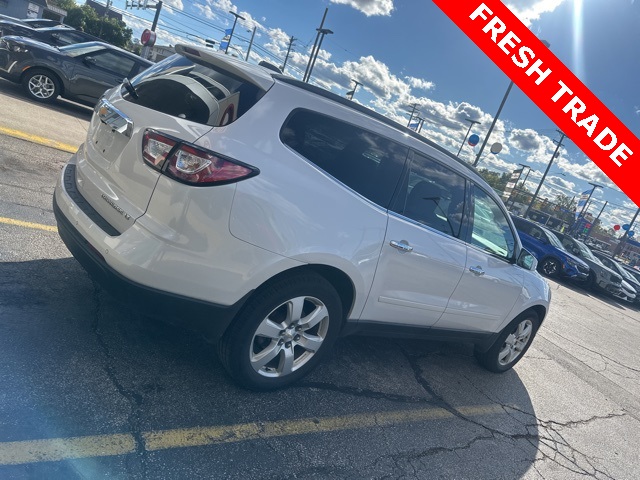 2016 Chevrolet Traverse 1LT photo 4