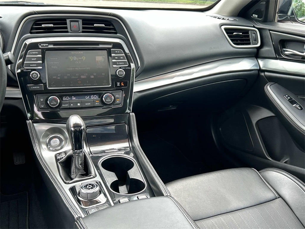 2019 Nissan Maxima SL photo 24