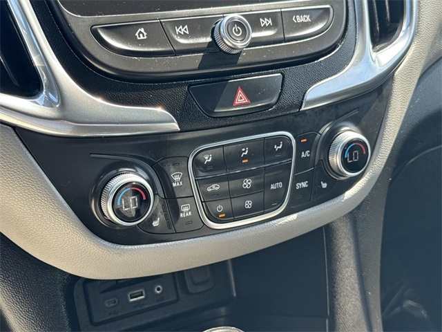 2019 Chevrolet Equinox LT photo 25