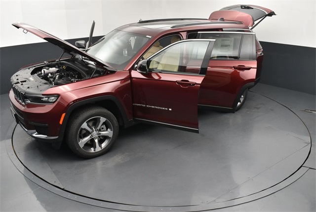 2025 Jeep Grand Cherokee Limited photo 25