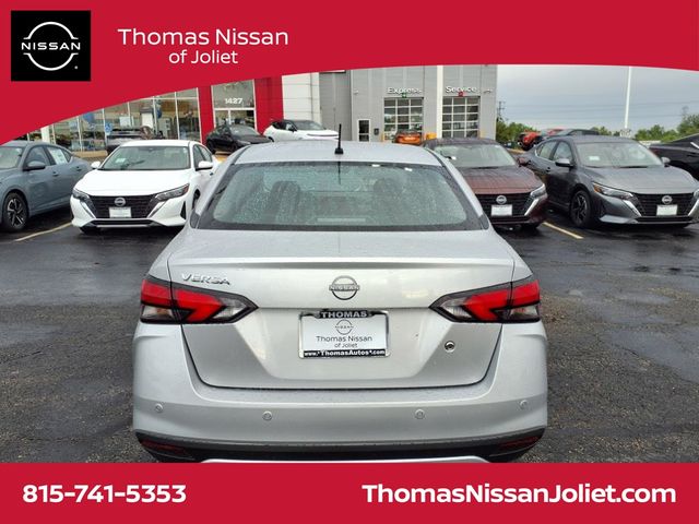 2025 Nissan Versa 1.6 S photo 4