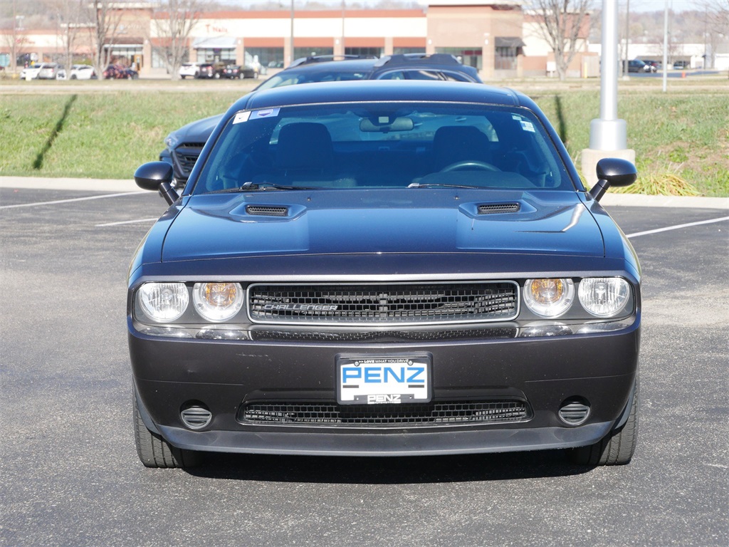 Used 2013 Dodge Challenger SXT with VIN 2C3CDYAG4DH626037 for sale in Rochester, Minnesota