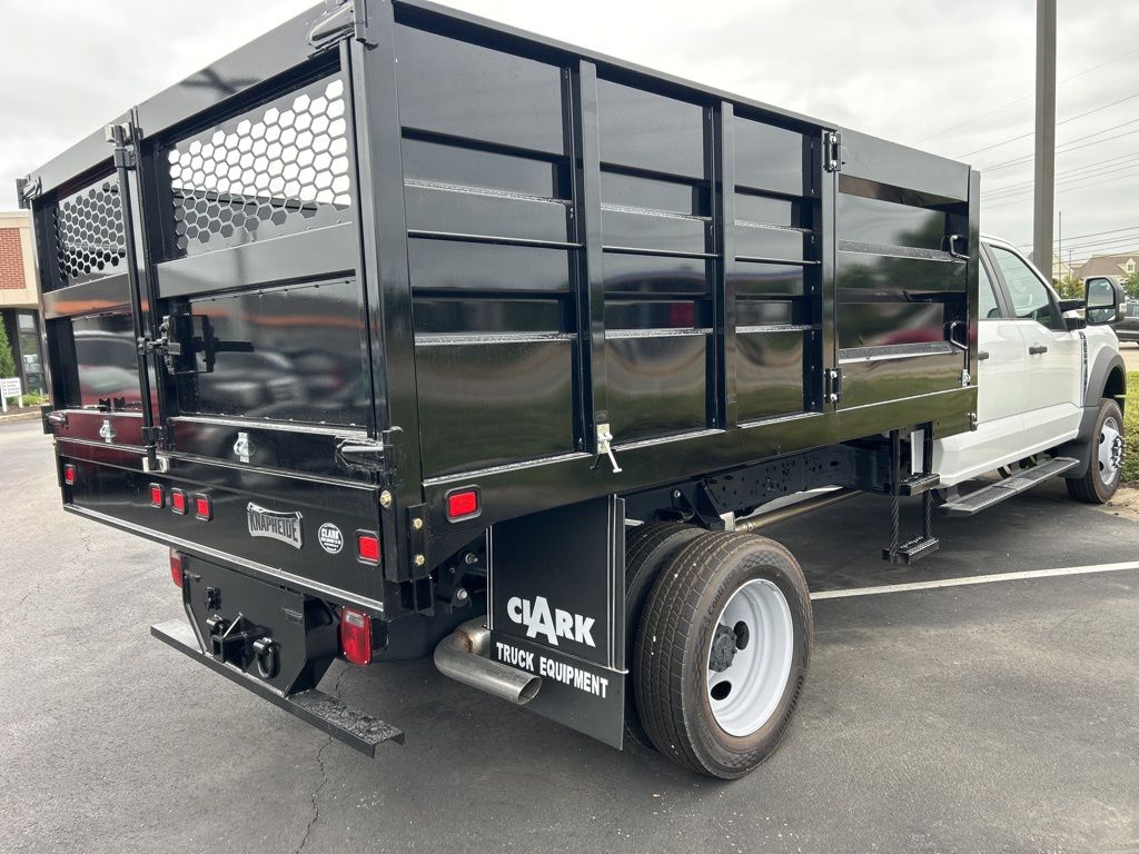 2025 Ford F-550 photo 3
