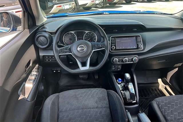 2022 Nissan Kicks S photo 8