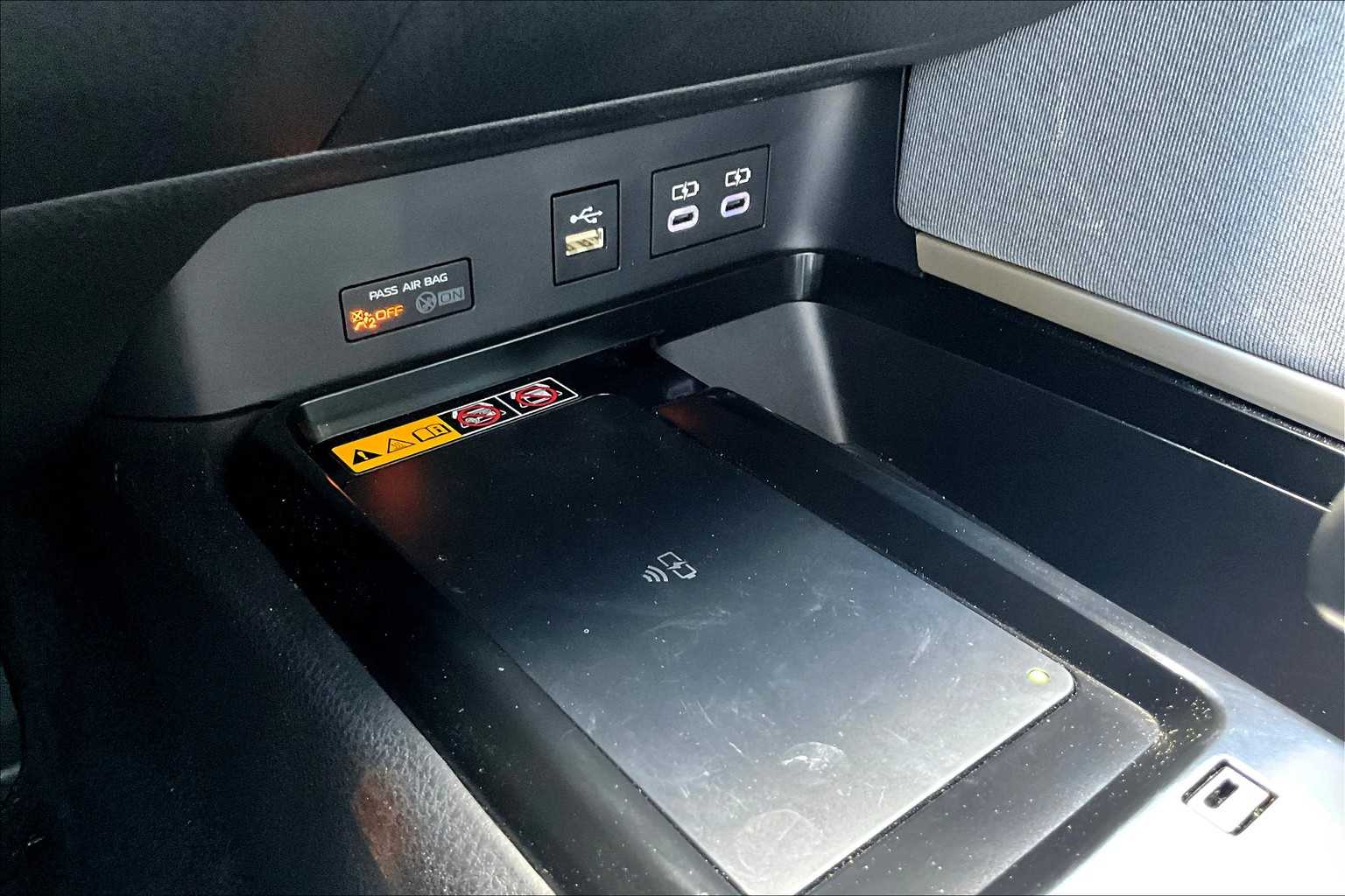 2025 Toyota Camry LE photo 31