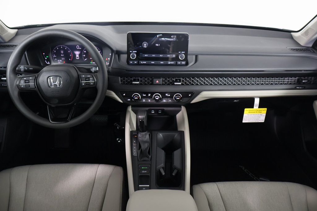 2025 Honda Accord 1.5T SE photo 4