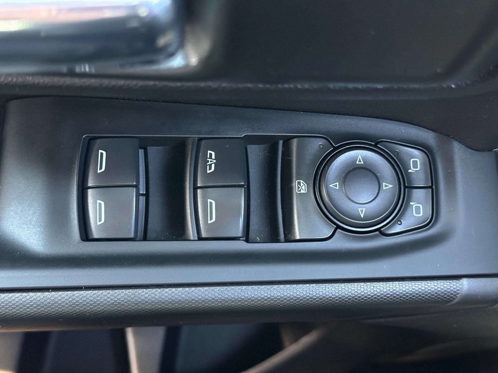 2023 Chevrolet Silverado 1500 Custom photo 23