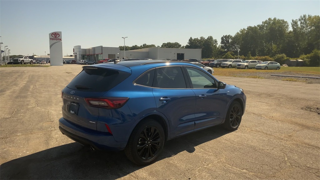 2023 Ford Escape ST-Line Elite photo 8
