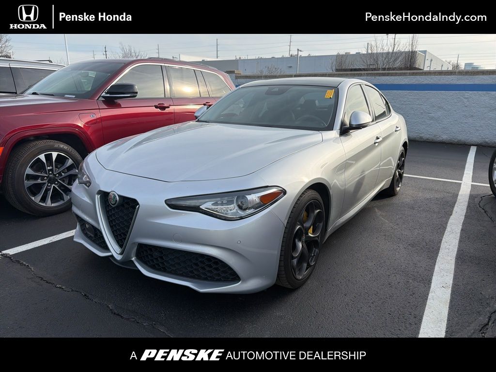 2019 Alfa Romeo Giulia Ti Sport's photo