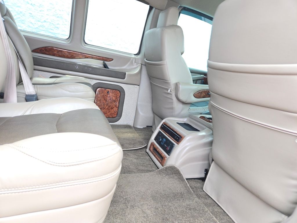 2022 Chevrolet Express Cargo photo 21