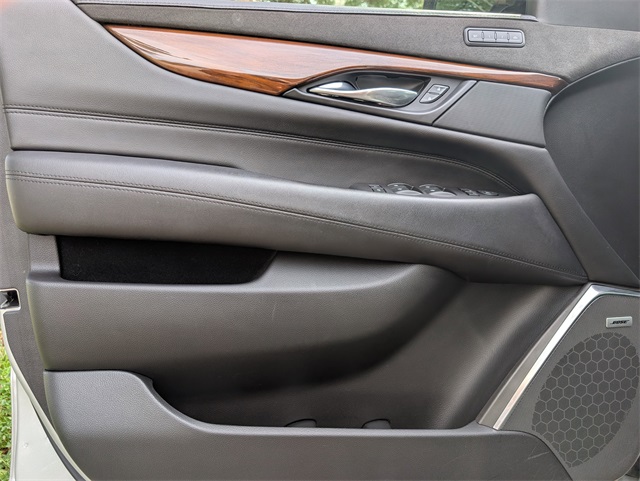 2019 Cadillac Escalade Luxury photo 11