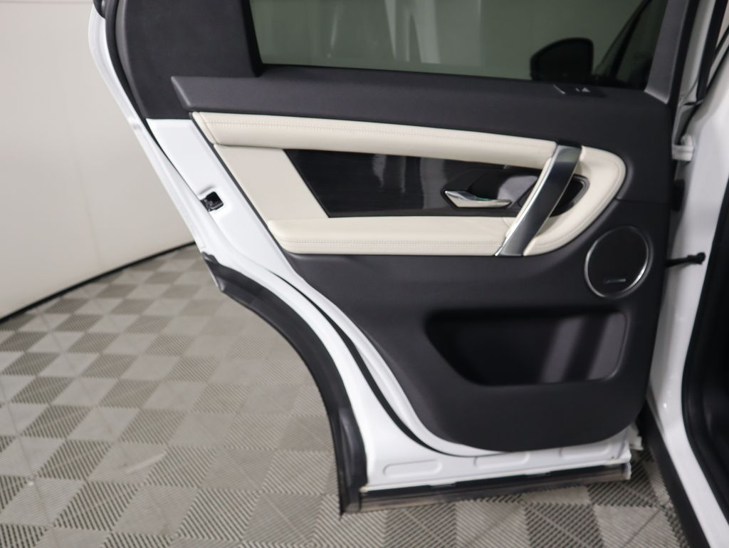 2023 Land Rover Discovery Sport SE R-Dynamic photo 25
