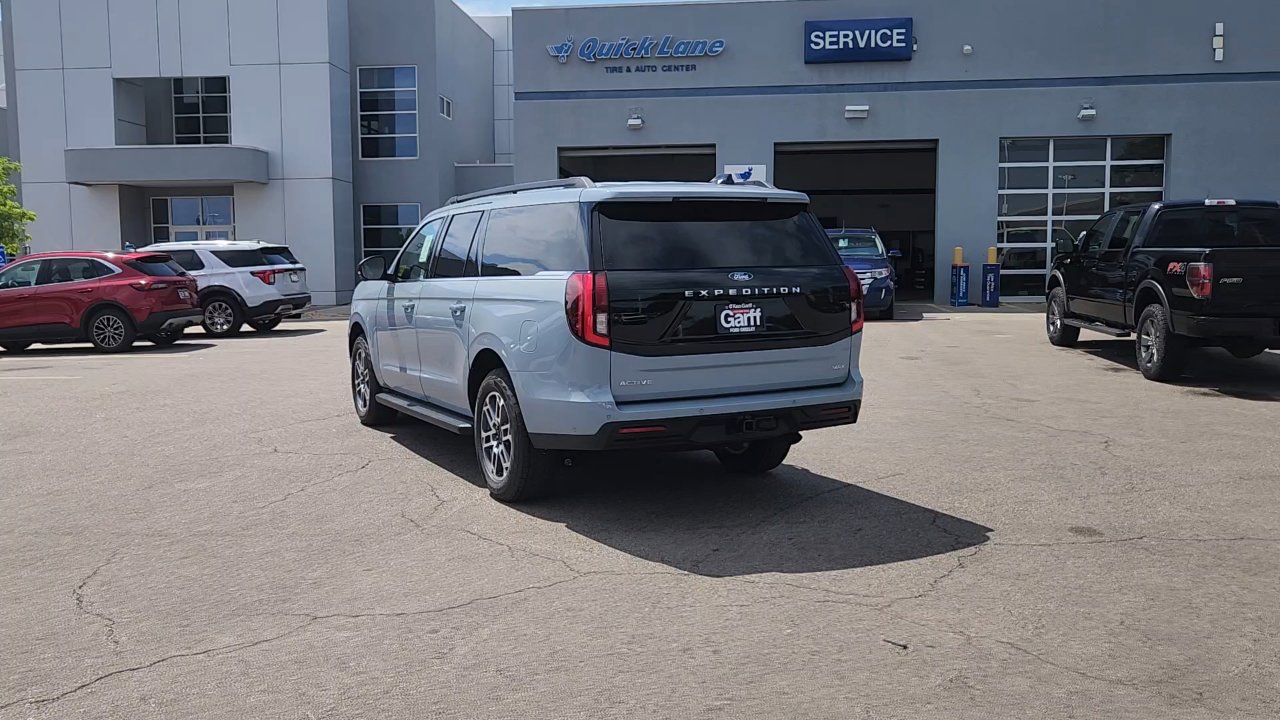 2025 Ford Expedition MAX EL photo 3